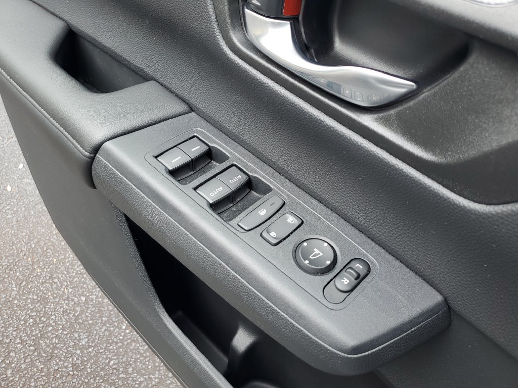 Certified 2025 Honda CR-V EX image 32