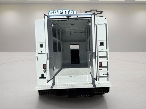 New 2025 Chevrolet Express 3500 Work Van w/ Power Convenience Package image 14