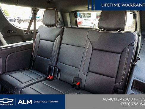 New 2025 Chevrolet Suburban Premier AWD/4WD image 20