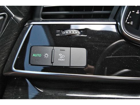 Used 2023 Audi Q7 2.0T Premium Plus w/ Premium Plus Package AWD/4WD image 19