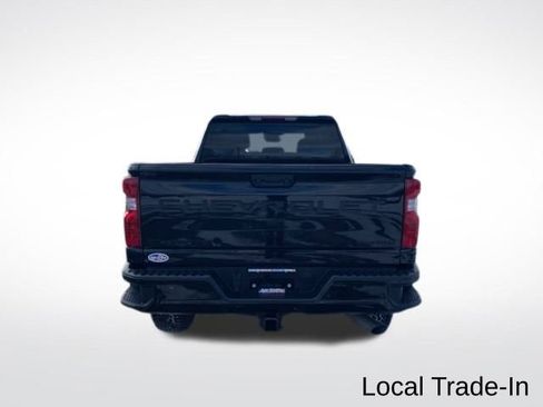 Used 2024 Chevrolet Silverado 2500 Custom w/ Custom Value Package image 4