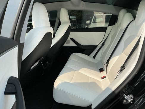 Used 2025 Tesla Model 3 Long Range AWD/4WD image 9