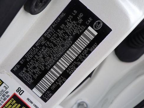 Used 2022 Lexus ES 300h w/ Premium Package image 40