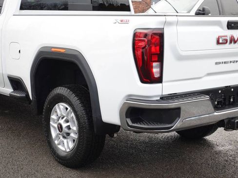 Used 2023 GMC Sierra 2500 SLE w/ Preferred Package AWD/4WD image 10