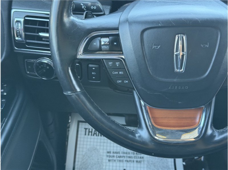 Used 2019 Lincoln Navigator Select RWD image 38