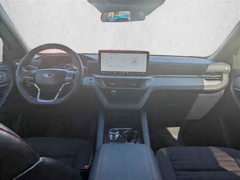 Used 2025 Ford Explorer ST-Line image 19