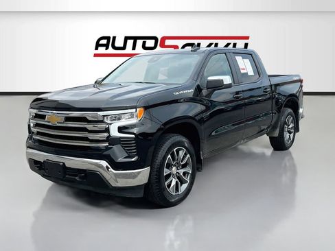 Used 2025 Chevrolet Silverado 1500 LT AWD/4WD image 3