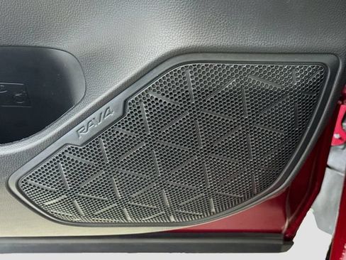 Certified 2022 Toyota RAV4 XLE Premium AWD/4WD image 15