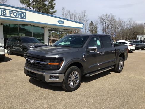 New 2025 Ford F150 XLT w/ Equipment Group 302A MID image 5