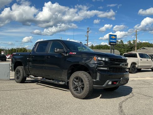 Certified 2022 Chevrolet Silverado 1500 LT Trail Boss AWD/4WD image 3