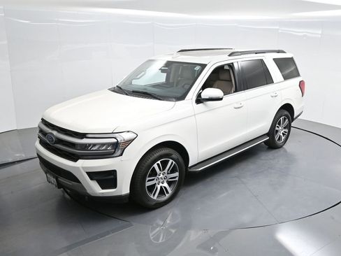 Used 2022 Ford Expedition XLT image 56