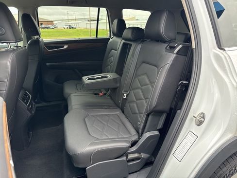 Used 2025 Volkswagen Atlas SE FWD image 21