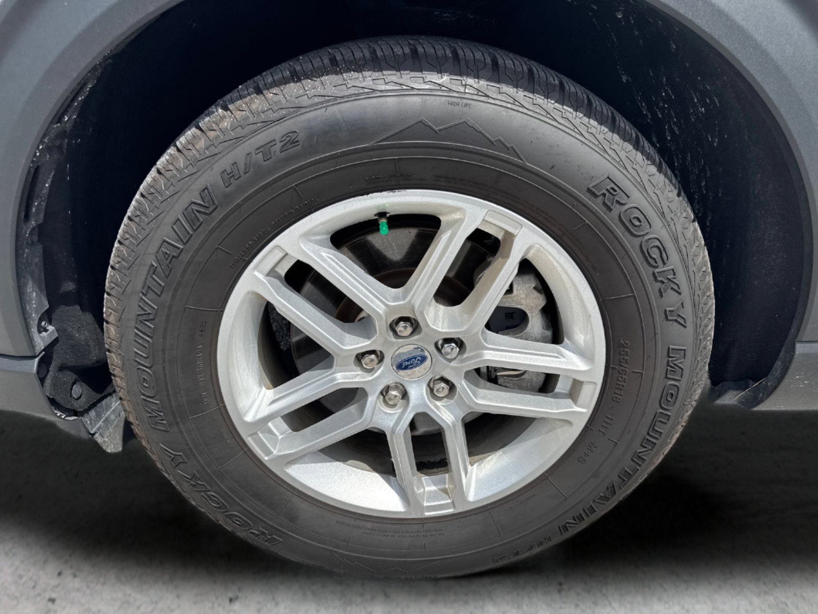 Used 2025 Ford Explorer Active RWD image 45