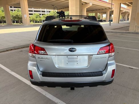 Used 2012 Subaru Outback 2.5i Limited AWD/4WD image 7