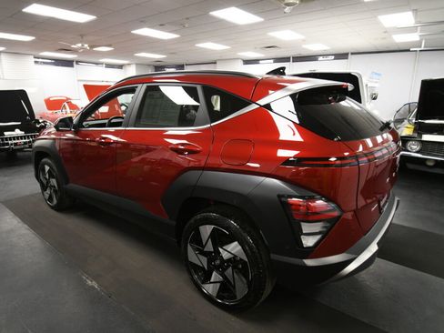 Used 2024 Hyundai Kona Limited AWD/4WD image 6