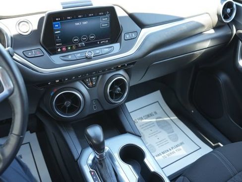 Used 2020 Chevrolet Blazer LT AWD/4WD image 25
