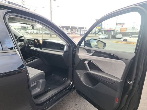 New 2026 Volkswagen Tiguan S AWD/4WD image 16