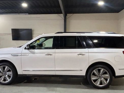 Used 2018 Lincoln Navigator L Reserve w/ Technology Package image 5