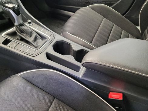 Used 2024 Volkswagen Jetta Sport image 26