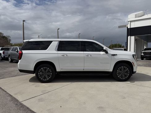 New 2026 GMC Yukon XL Elevation image 3