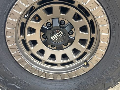 Used 2023 Ford F150 Raptor AWD/4WD image 24