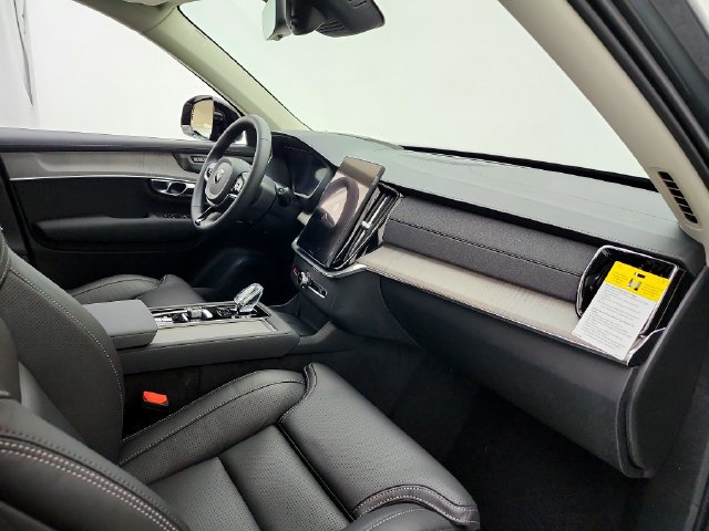 New 2027 Volvo XC90 B6 Ultra AWD/4WD image 17