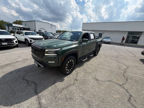 Used 2024 Nissan Frontier PRO-4X w/ Off-Road Protection Package AWD/4WD image 7