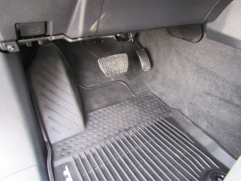 Used 2024 Toyota Tacoma SR5 image 16