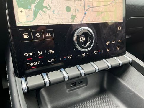 Used 2026 GMC Terrain Elevation w/ Elevation Premium Package image 24