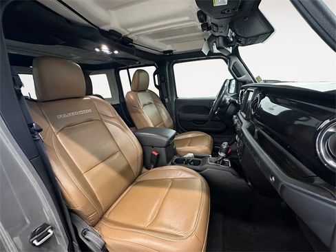 Used 2022 Jeep Wrangler Unlimited Rubicon w/ Trailer Tow Package image 15