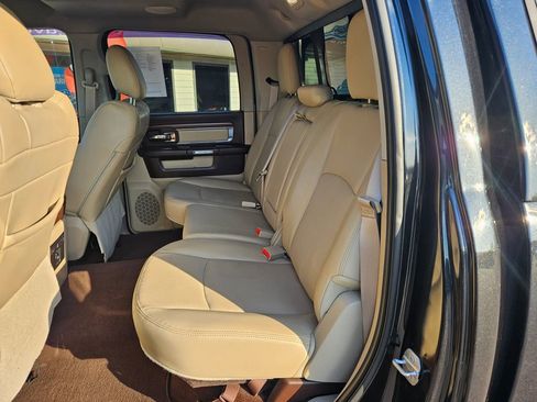 Used 2016 RAM 1500 Laramie w/ Convenience Group AWD/4WD image 18