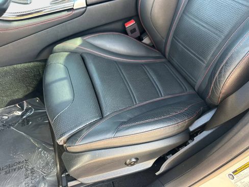 Used 2019 Mercedes-Benz GLC 43 AMG 4MATIC image 22