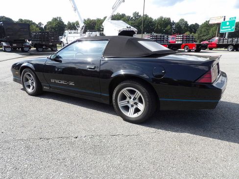 Used 1988 Chevrolet Camaro LT image 4