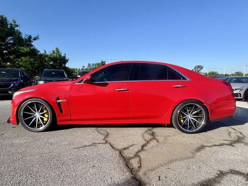 Used 2019 Cadillac CTS V w/ Carbon Fiber Package RWD image 2