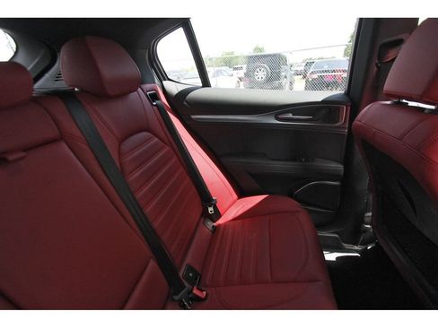 Used 2023 Alfa Romeo Stelvio Veloce AWD/4WD image 13