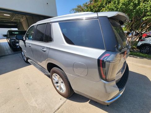 Used 2026 Chevrolet Tahoe Premier AWD/4WD image 3