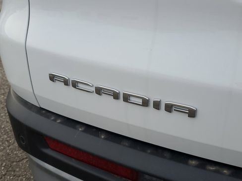 New 2025 GMC Acadia Elevation image 7