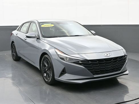 Used 2022 Hyundai Elantra SEL w/ Cargo Package image 1