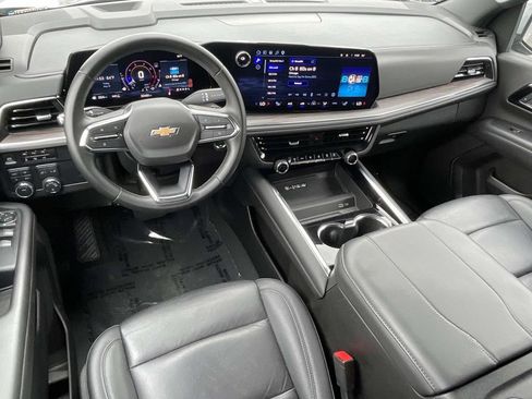 Used 2025 Chevrolet Tahoe LT AWD/4WD image 6