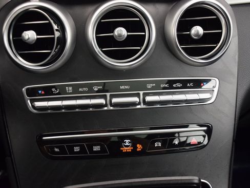 Used 2022 Mercedes-Benz GLC 300 image 28