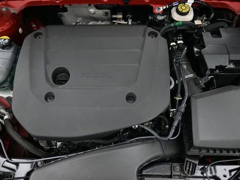 Used 2023 Volvo XC40 B5 Plus w/ Driver Assist Package image 34