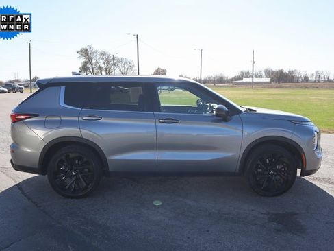 Used 2024 Mitsubishi Outlander SE Black Edition image 20