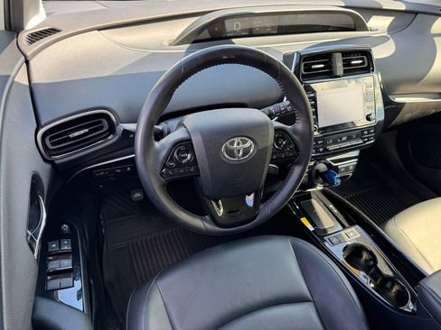Certified 2022 Toyota Prius XLE image 22