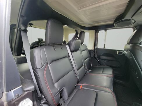 Used 2019 Jeep Wrangler Unlimited Rubicon AWD/4WD image 28