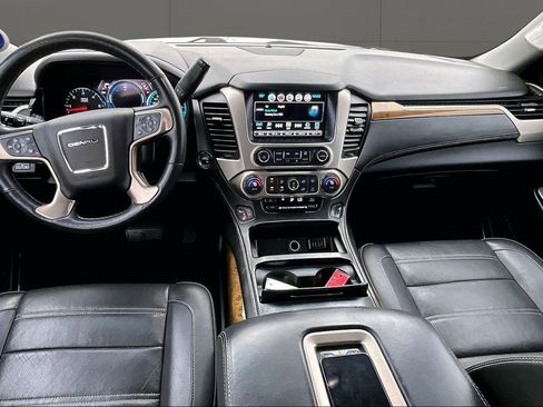 Used 2017 GMC Yukon XL Denali w/ Open Road Package AWD/4WD image 12