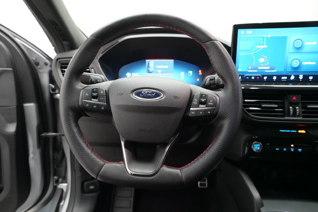 Used 2024 Ford Escape ST-Line Select w/ Tech Pack #2 AWD/4WD image 4
