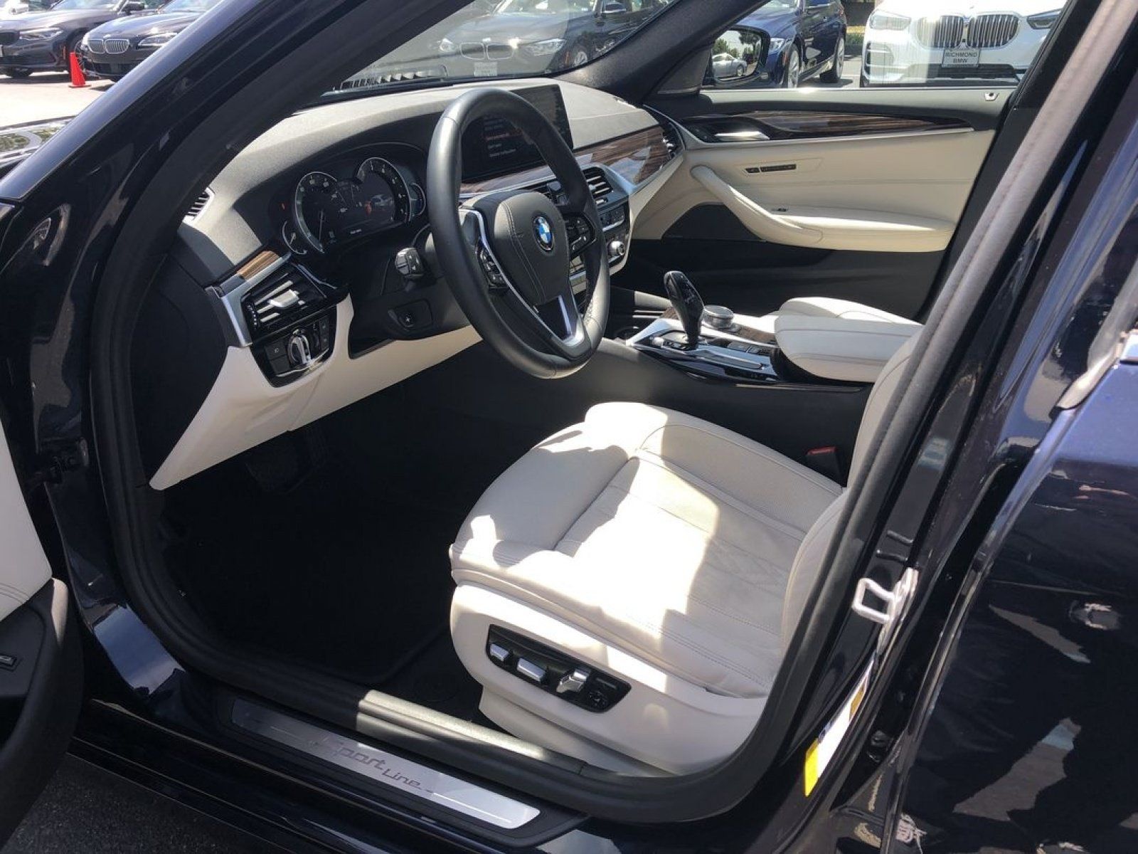 Used 2017 BMW 540i RWD image 19