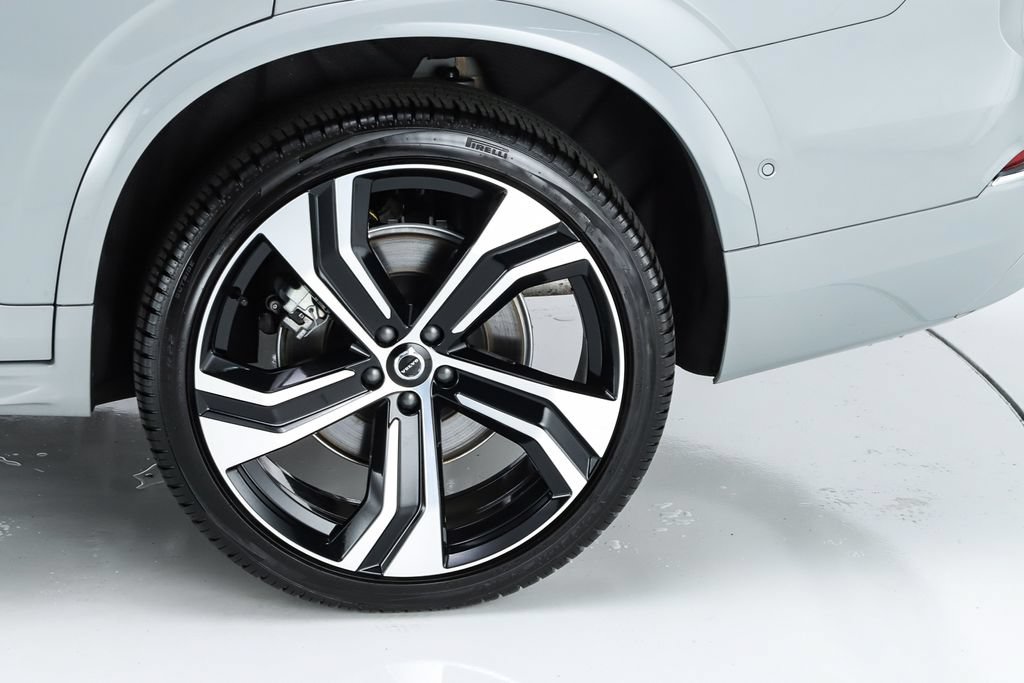 Used 2025 Volvo XC90 B6 Ultra w/ Protection Package AWD/4WD image 46