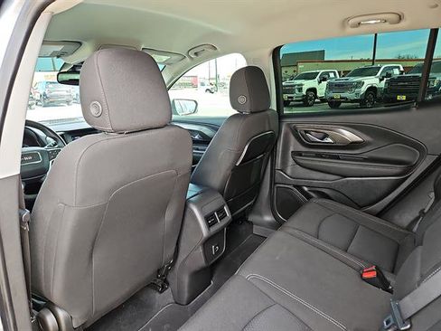 Used 2024 GMC Terrain SLE image 9