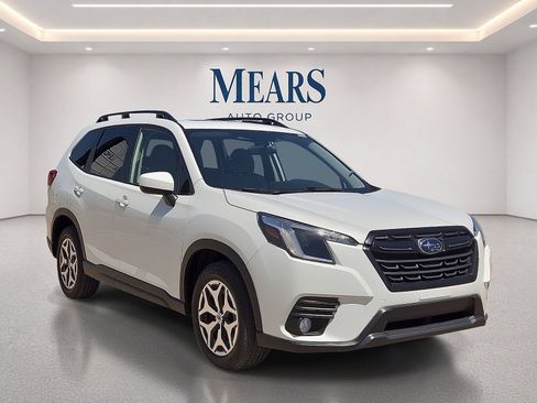 Used 2022 Subaru Forester Premium AWD/4WD image 7